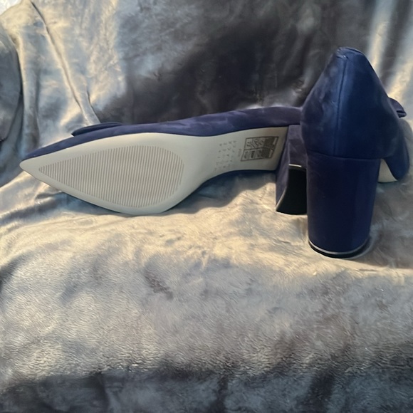 Navy blue suede pumps , block heel 3 inches - Picture 4 of 4